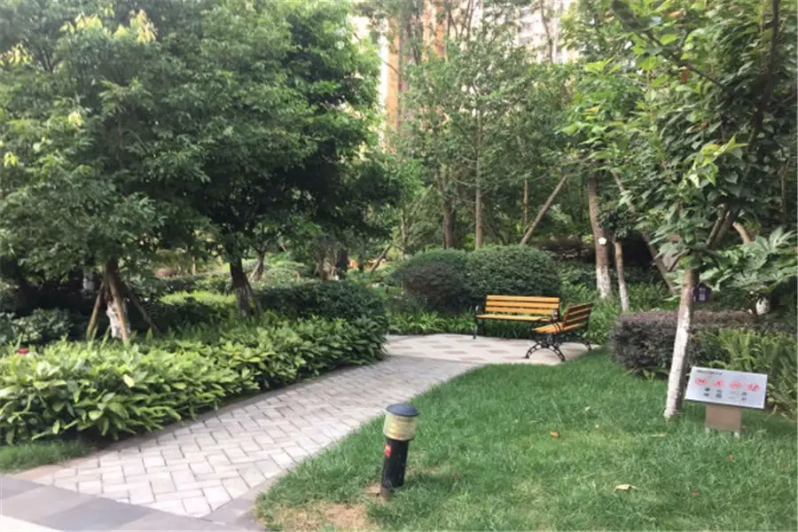 蓝光锦绣城一期