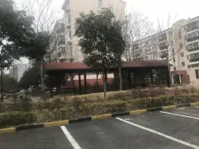 三室南北通户型,采光好,一手动迁满五,价格可谈。