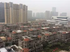 别墅上下五层 光线很好 可随时看房