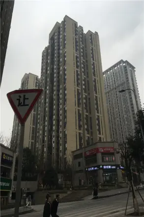 融景城朗峰实景图