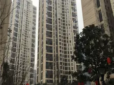 北滨路 融景城尚峰一房95万