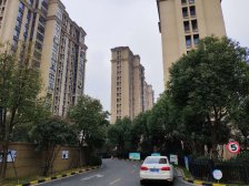 店长推荐 近地铁+精装修+楼层好采光良好+交通便利