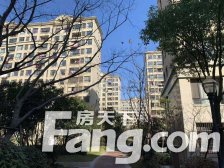 小区中位,税费少,24小时物业安全负责,半人车分流