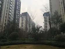 好楼层装修70万大四房看房方便,不临街不临路