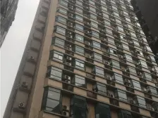 较场口精装房,双轻轨,临解放碑,地段好,出行方便