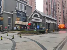 新出必看好房,房东诚心出售,楼层好户型正气,12号地铁口。。