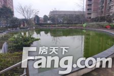 电梯房,客厅带阳台,交通便利,居家装修,诚意出售