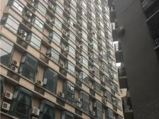 解放碑步行街旁,精装一房,好出租,楼下轻轨地铁站