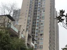 精装修端户别墅,采光充足,配套设施齐全,交通便利