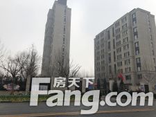 洋房南北通透,融科瀚棠2室2厅精装修,小区环境优美,更适宜,天津滨海新