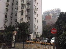 新房两房,业主诚意买,总价低,楼层居中,地段繁华