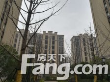 繁华地段,小区景观位置,装修齐全,房型正气