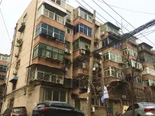 青少年公园旁,双气社区,温馨两房,诚心出售