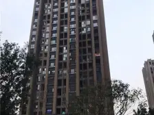 5号轻轨站旁 次新小区 住家装修电梯三房 拎包入住