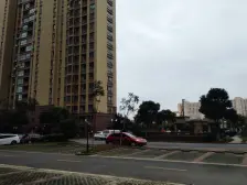 飞机户型小两房,近万达电梯房。看房随时