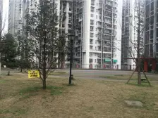 近地铁,次新小区,可拎包入住,