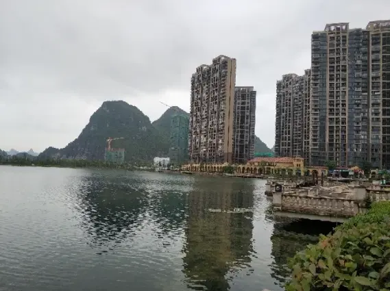 桂林融创万达文化旅游城怎么样:麓湖国际社区,翡翠湾.