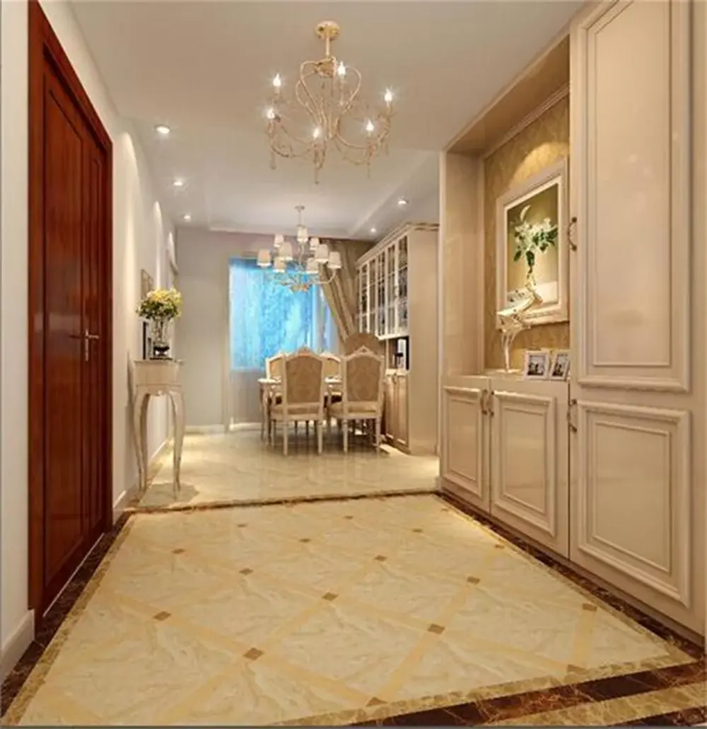 餐厅与客厅通铺米黄地砖,餐厅用菱形镜做装饰达到延伸空间效果.